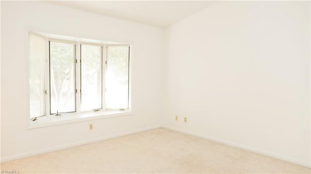 210 College Road 706, Greensboro, NC 27410