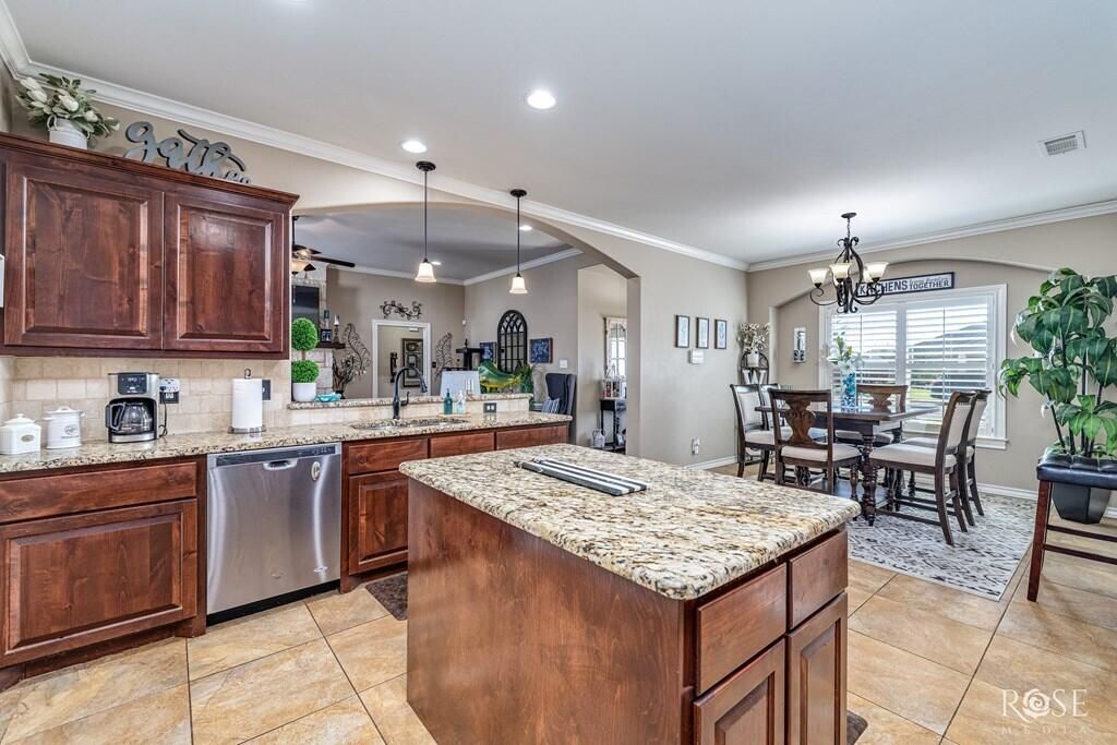 Image 6 of property listing at 4162 Kensington Creek, San Angelo, TX 76904