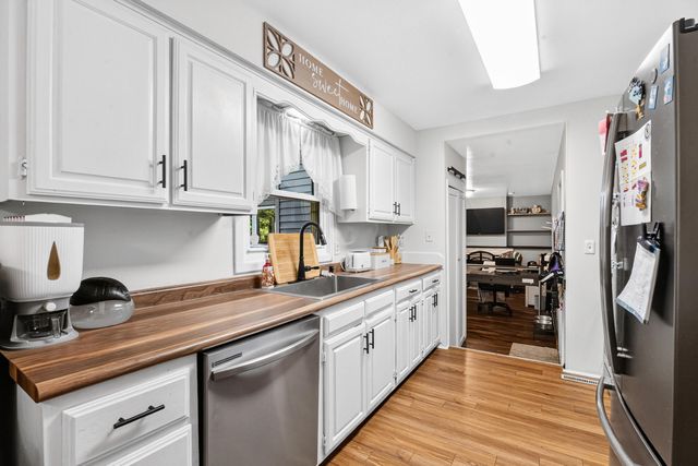 145 Lincolnwood Drive, Battle Creek City, MI 49015