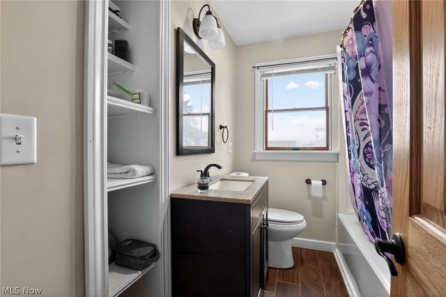 107 Renee Drive, Struthers, OH 44471