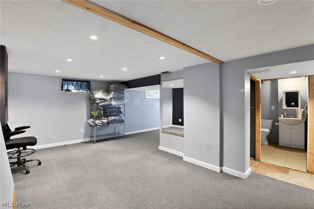 107 Renee Drive, Struthers, OH 44471