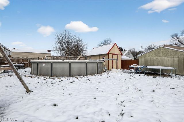 107 Renee Drive, Struthers, OH 44471