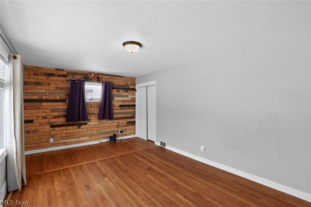 107 Renee Drive, Struthers, OH 44471