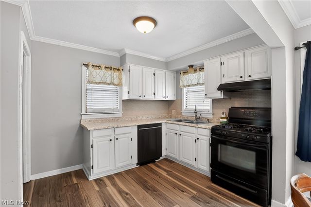 107 Renee Drive, Struthers, OH 44471