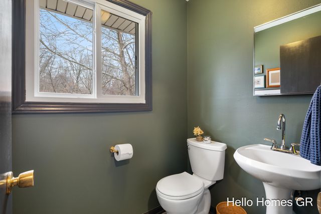 6506 Burger Drive Se, Cascade Twp, MI 49546