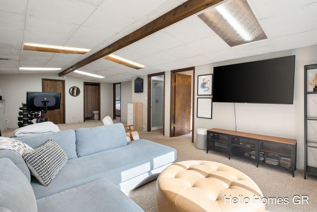 6506 Burger Drive Se, Cascade Twp, MI 49546