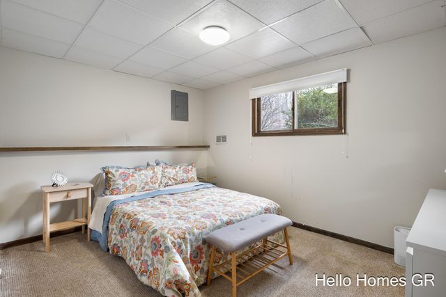 6506 Burger Drive Se, Cascade Twp, MI 49546