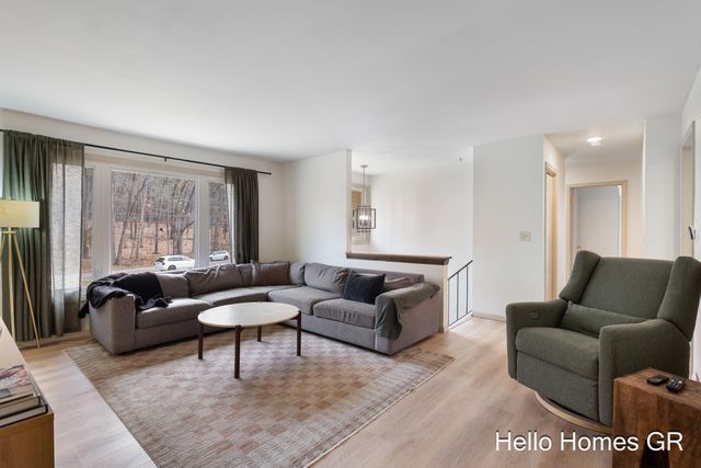 6506 Burger Drive Se, Cascade Twp, MI 49546