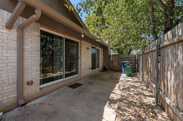 9011 Quail Valley DR A, Austin, TX 78758