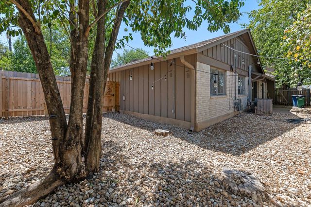 9011 Quail Valley DR A, Austin, TX 78758