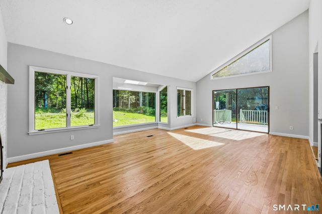 30 North Canton Road, Simsbury, CT 06092
