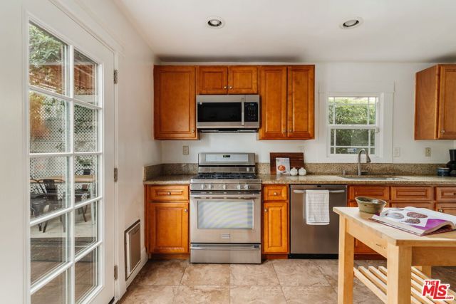 5335 Fountain Avenue, Los Angeles, CA 90029