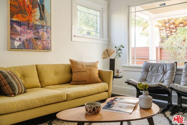 5335 Fountain Avenue, Los Angeles, CA 90029