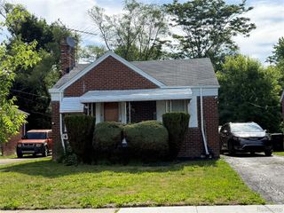 18286 Oakfield Street, Detroit, MI 48235