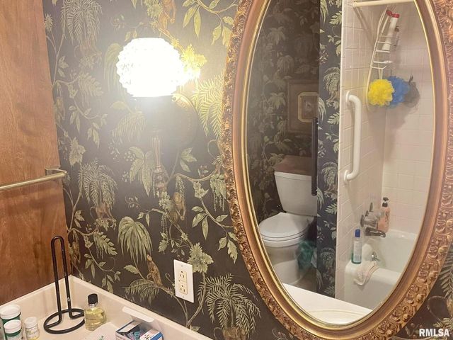 53 OLD ORCHARD Road, Metropolis, IL 62960