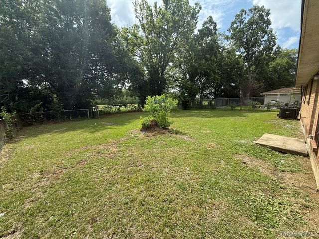5620 E Shades Valley Drive, Montgomery, AL 36108