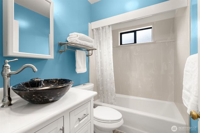 731 19th Avenue, Seattle, WA 98122