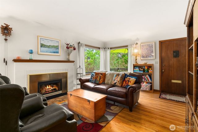 731 19th Avenue, Seattle, WA 98122