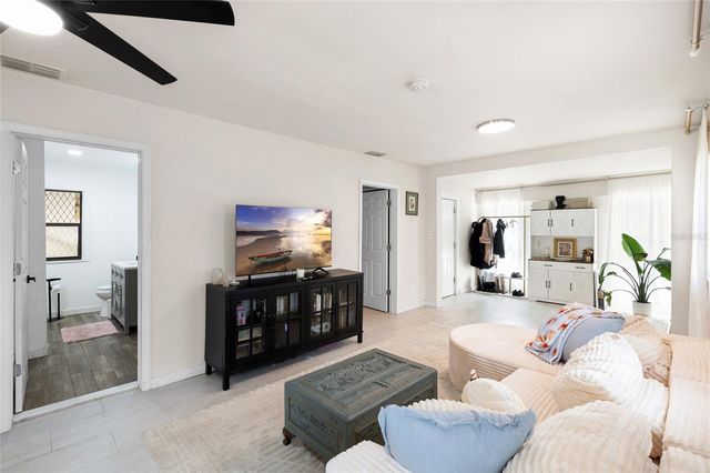 504 E CALHOUN STREET, Plant City, FL 33563