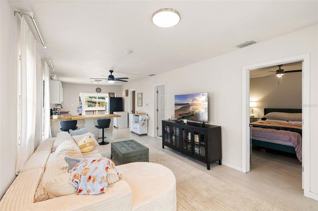 504 E CALHOUN STREET, Plant City, FL 33563