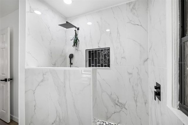 504 E CALHOUN STREET, Plant City, FL 33563