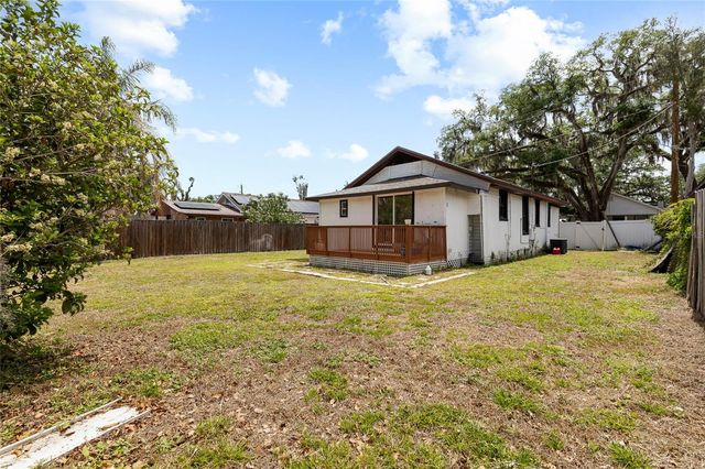 504 E CALHOUN STREET, Plant City, FL 33563