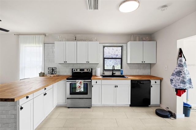 504 E CALHOUN STREET, Plant City, FL 33563