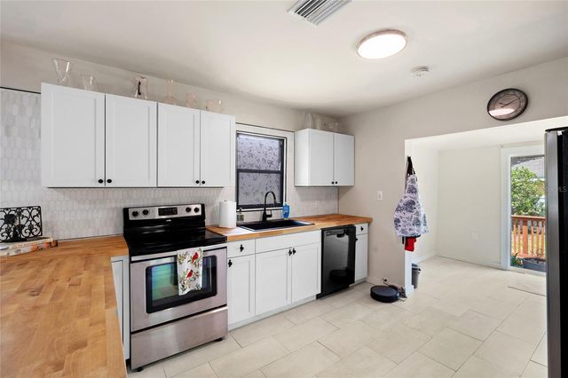 504 E CALHOUN STREET, Plant City, FL 33563