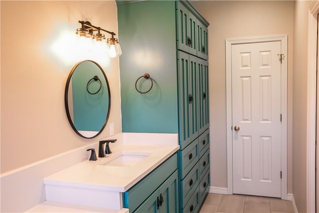 8660 Cedar Hill Road, Brenham, TX 77833