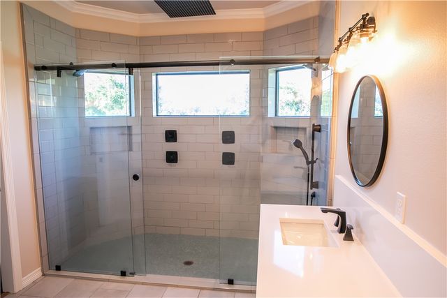 8660 Cedar Hill Road, Brenham, TX 77833
