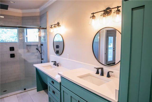 8660 Cedar Hill Road, Brenham, TX 77833