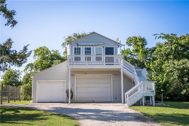 8660 Cedar Hill Road, Brenham, TX 77833