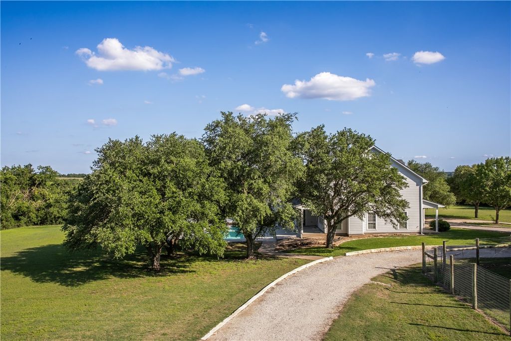 8660 Cedar Hill Road, Brenham, TX 77833 — photo 3