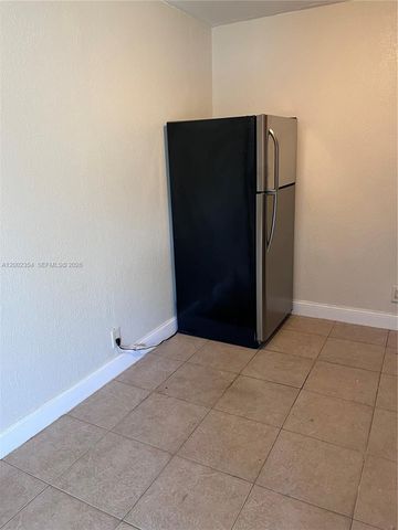 109 NW 14th Way 2, Dania Beach, FL 33004