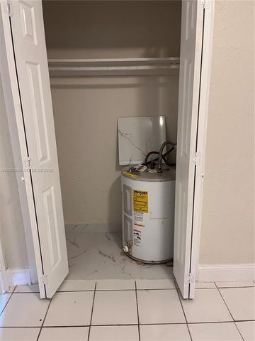 109 NW 14th Way 2, Dania Beach, FL 33004