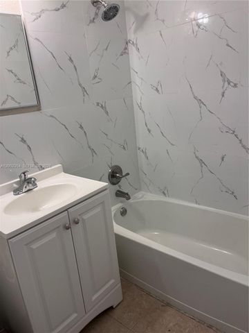 109 NW 14th Way 2, Dania Beach, FL 33004