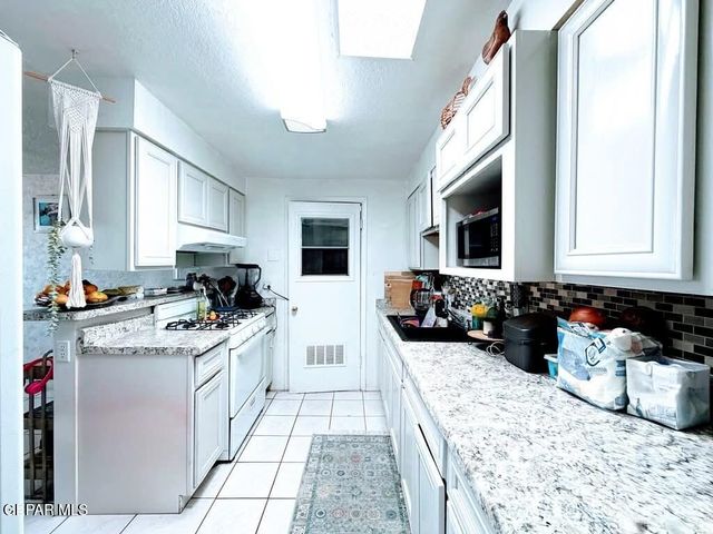 208 MECCA Drive, El Paso, TX 79907