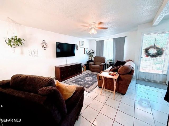 208 MECCA Drive, El Paso, TX 79907