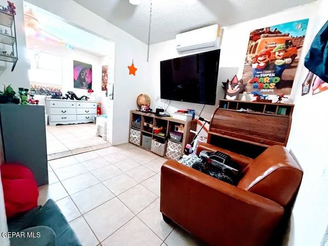 208 MECCA Drive, El Paso, TX 79907