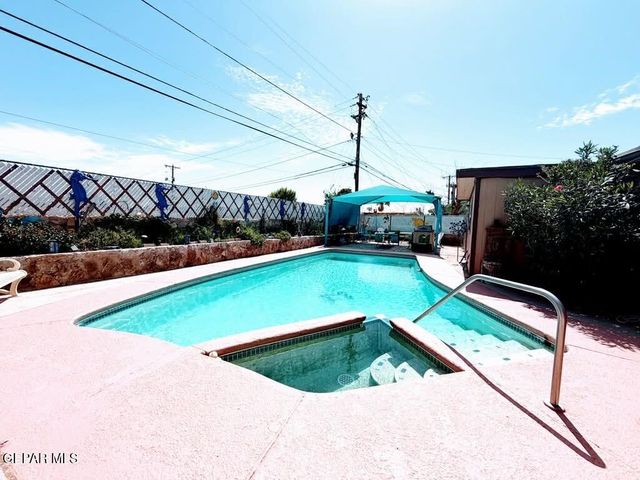 208 MECCA Drive, El Paso, TX 79907