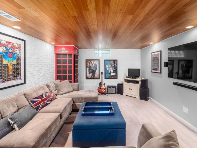5065 Bayhill Drive, Powell, OH 43065