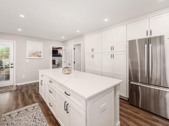 5065 Bayhill Drive, Powell, OH 43065
