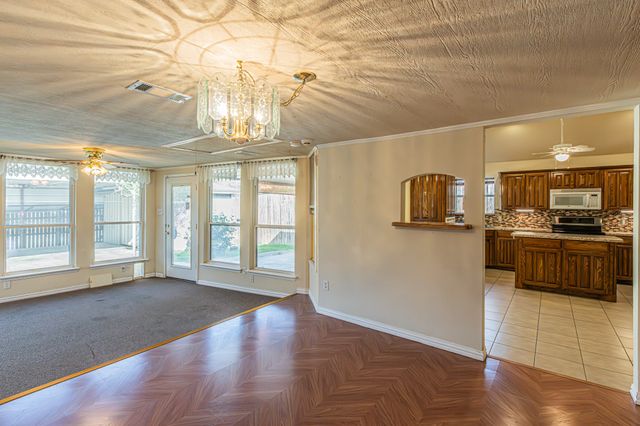 6813 Cheatham Drive, Watauga, TX 76148