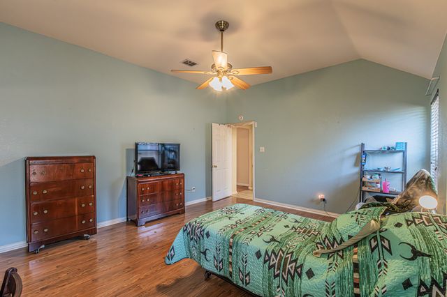 6813 Cheatham Drive, Watauga, TX 76148