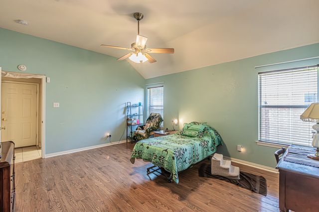 6813 Cheatham Drive, Watauga, TX 76148