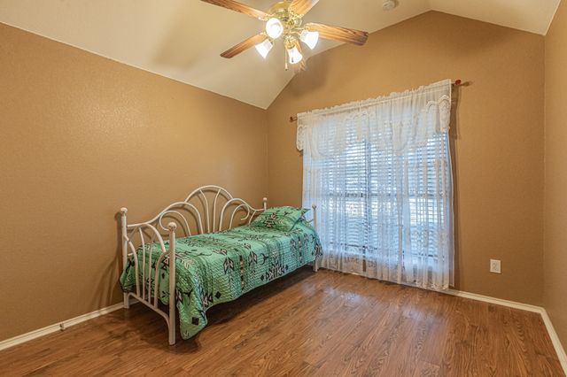 6813 Cheatham Drive, Watauga, TX 76148