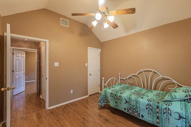 6813 Cheatham Drive, Watauga, TX 76148