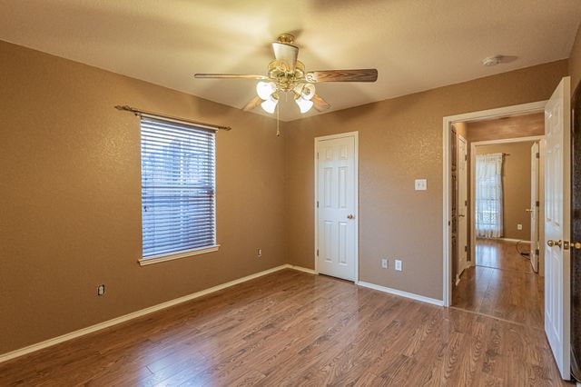 6813 Cheatham Drive, Watauga, TX 76148