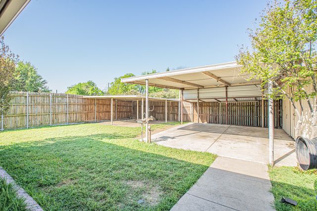 6813 Cheatham Drive, Watauga, TX 76148