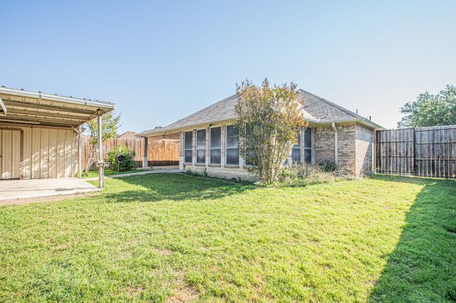 6813 Cheatham Drive, Watauga, TX 76148